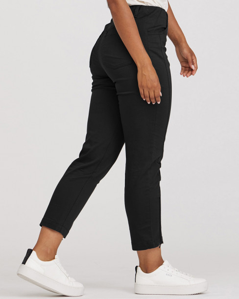 Snygg mirakelbyxa från LauRie. 2