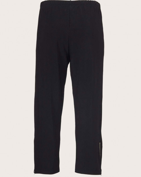 Byxa Polly svart från Masai. 2