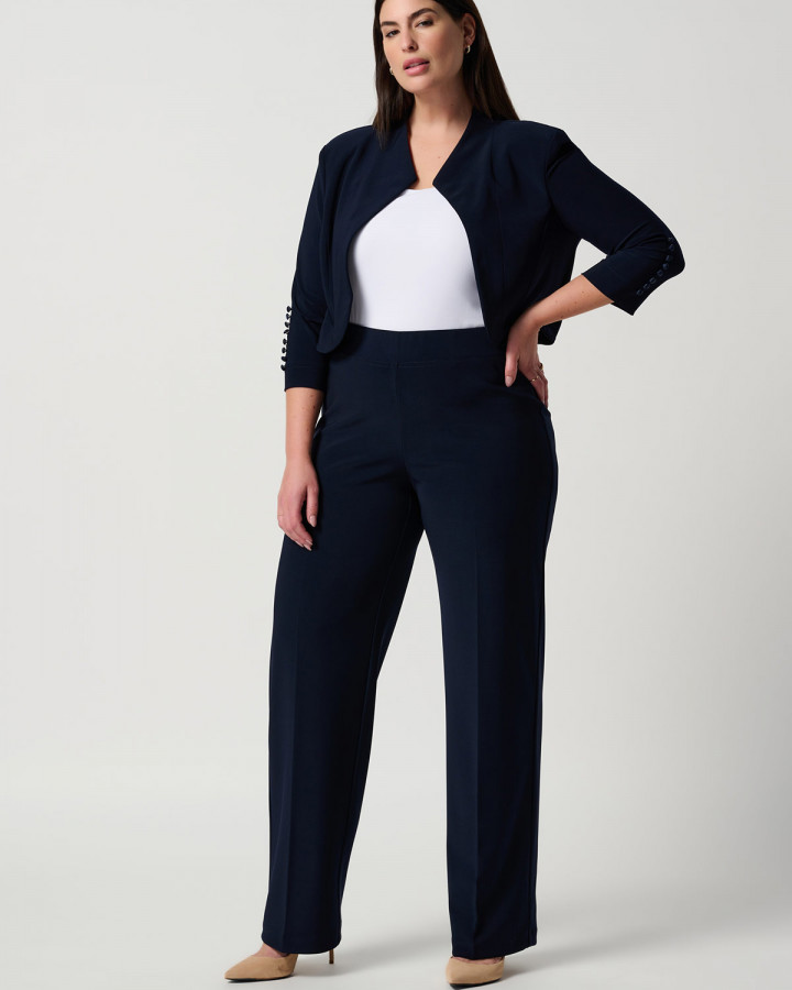 Finbyxa med vidd marin från Joseph...