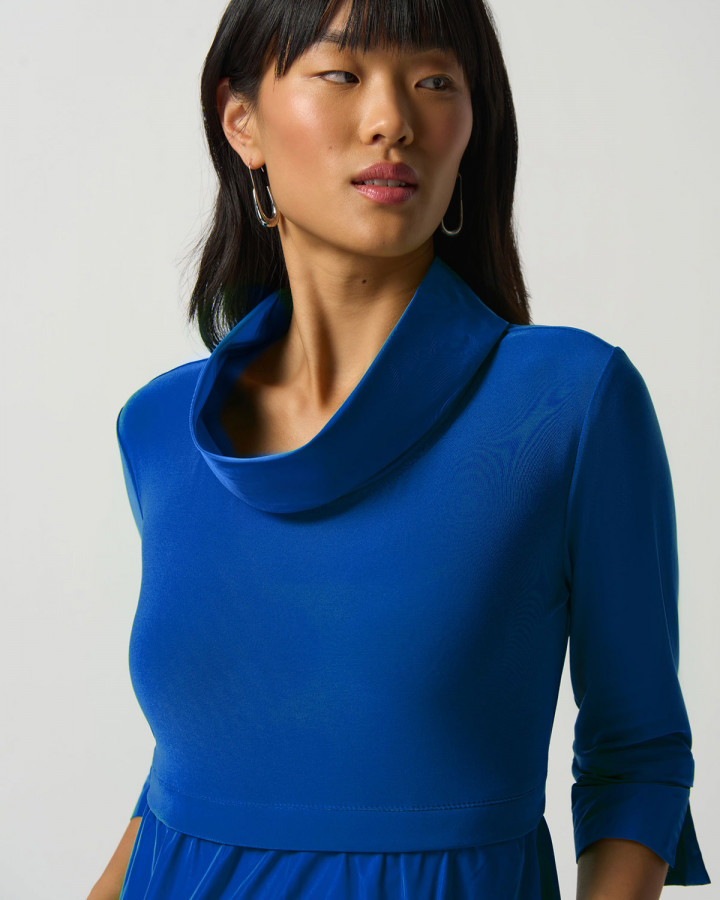 Klänning med Krage kornblå från...