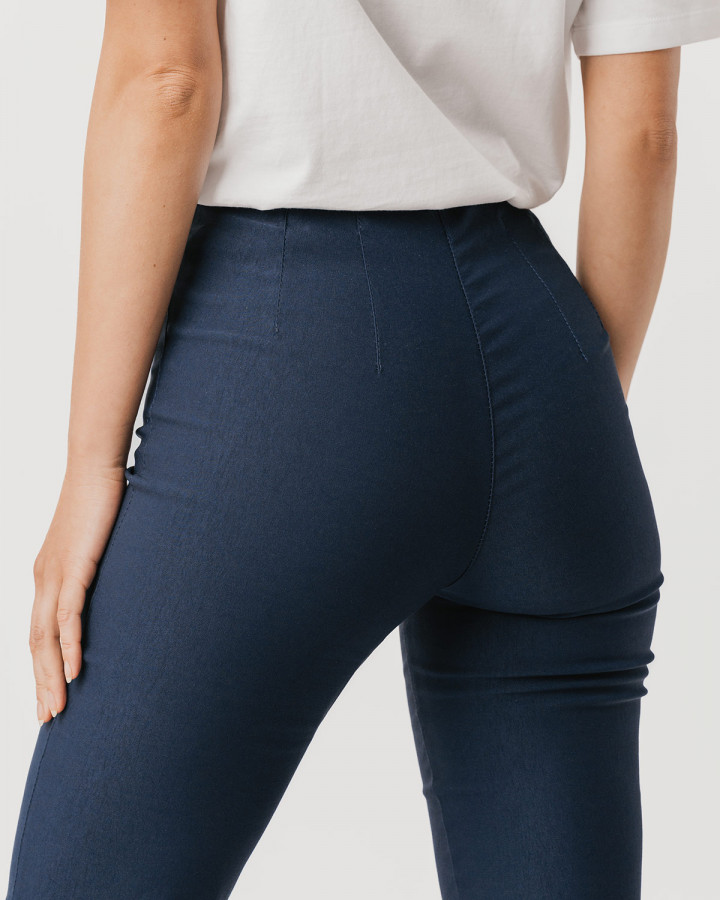 Mirakelbyxa Betty Viskos Marin från...