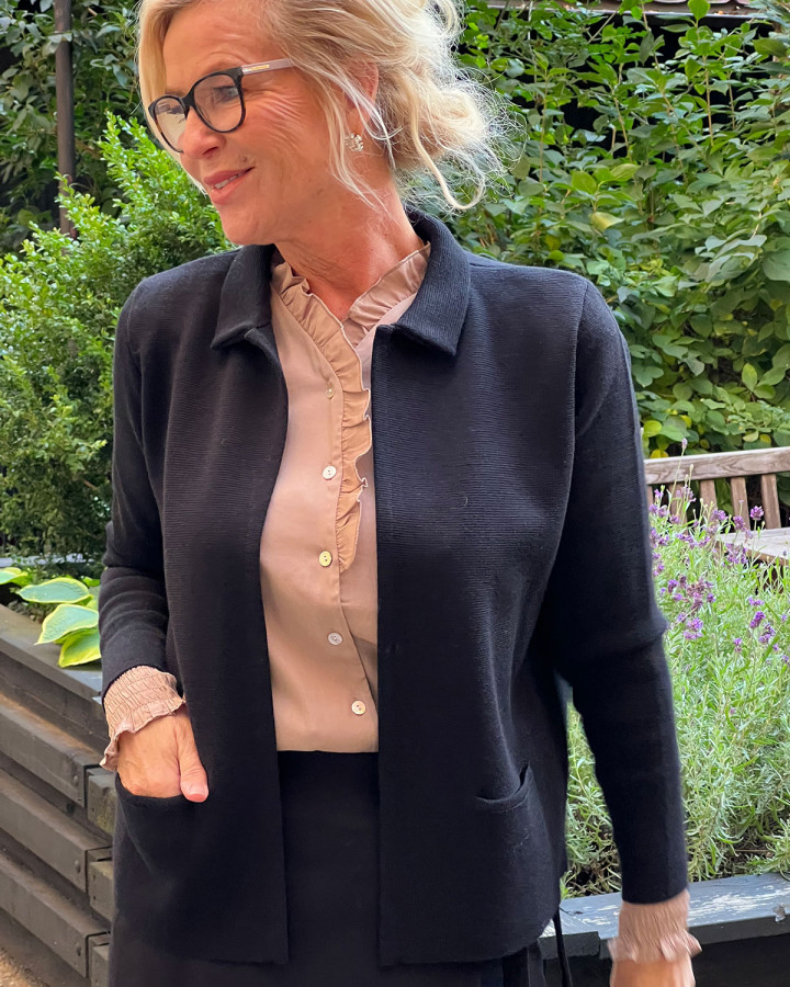 Kofta Monet svart från Sibinlinnebjerg