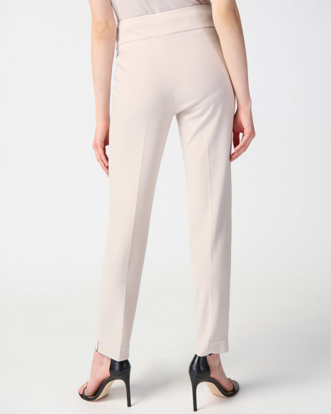 Finbyxa slim light sand från Joseph Ribkoff