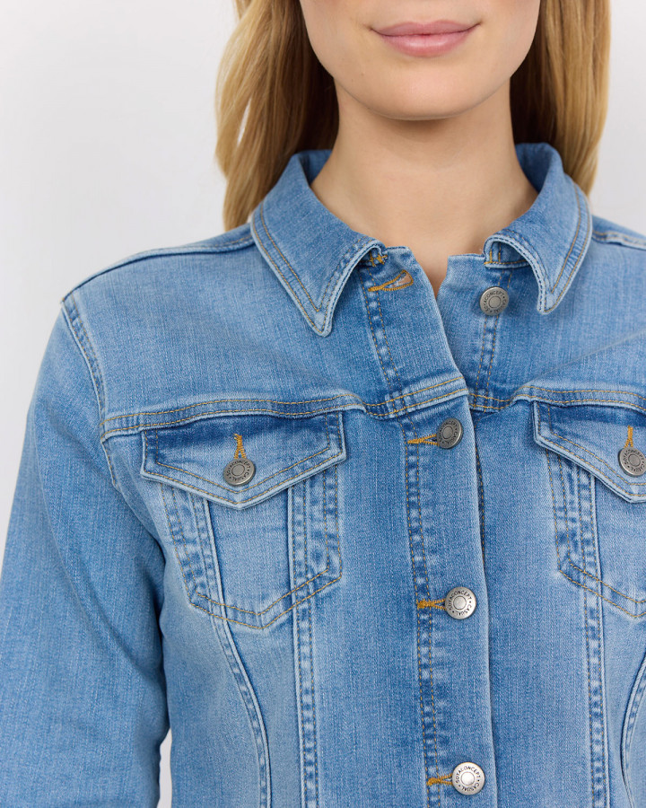 Jeansjacka Kimberly ljusblå från...