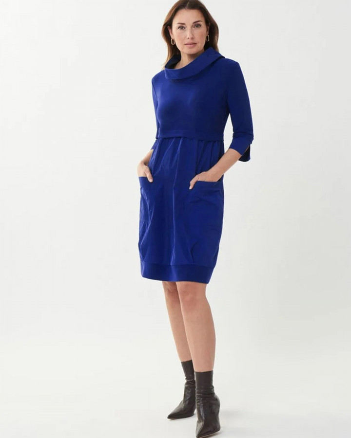 Klänning med Krage kornblå från...