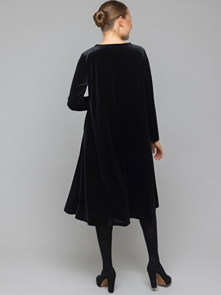 Klänning Flow svart sammet från...