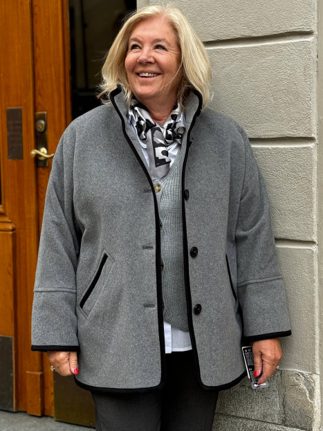 Ulljacka Awa grå från Hettemarks