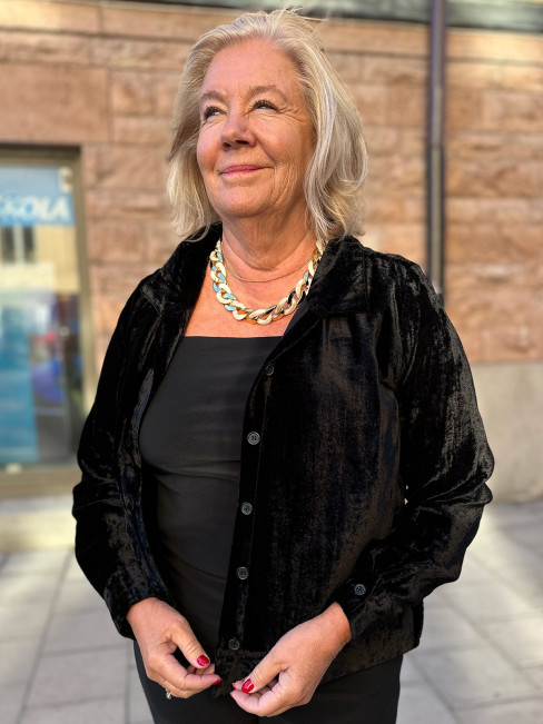 Blusjacka i sammet svart från Gossip 2