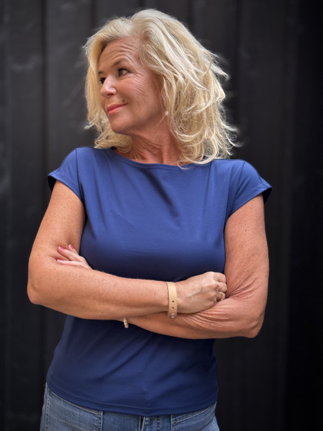 Alta Navy från Camilla Thulin