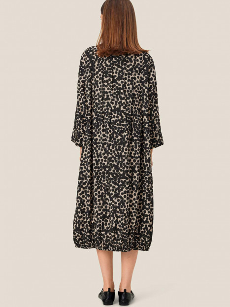 Klänning Nukkel svart/beige från Masai