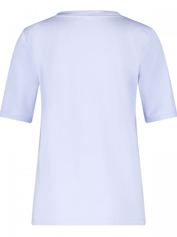 Topp med satinkant ljusblå från Gerry...