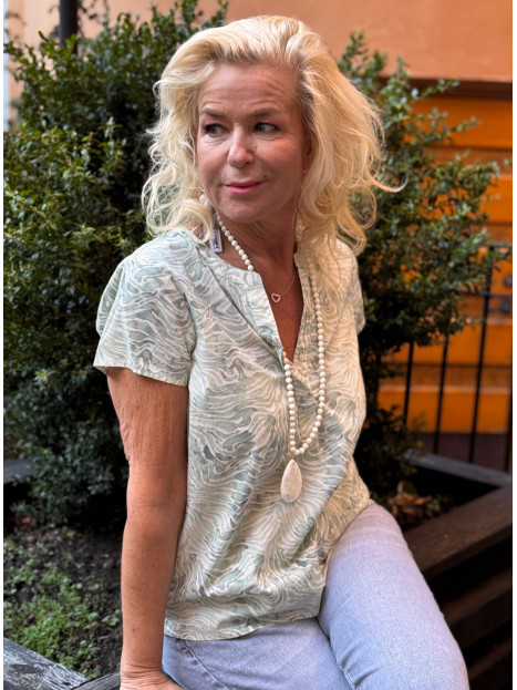 Blus Peggy sagegrön från SoyaConcept