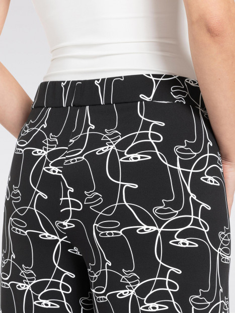 Byxa Faye illustration svart från Mac
