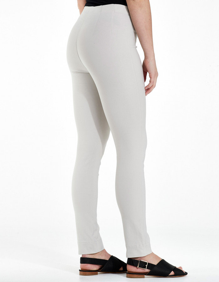 Mirakelbyxa Vicky Viskos Sand från...