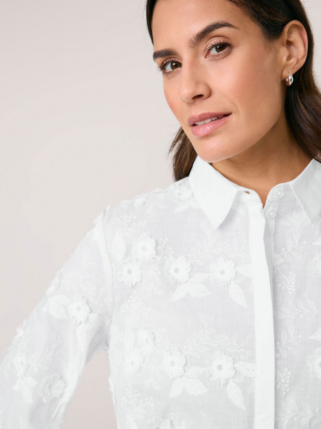Blus vit broderi från Gerry Weber