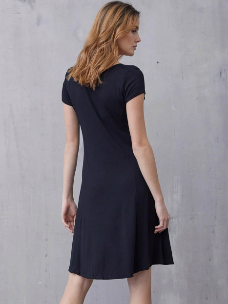 Klänning Kalla svart från Isay