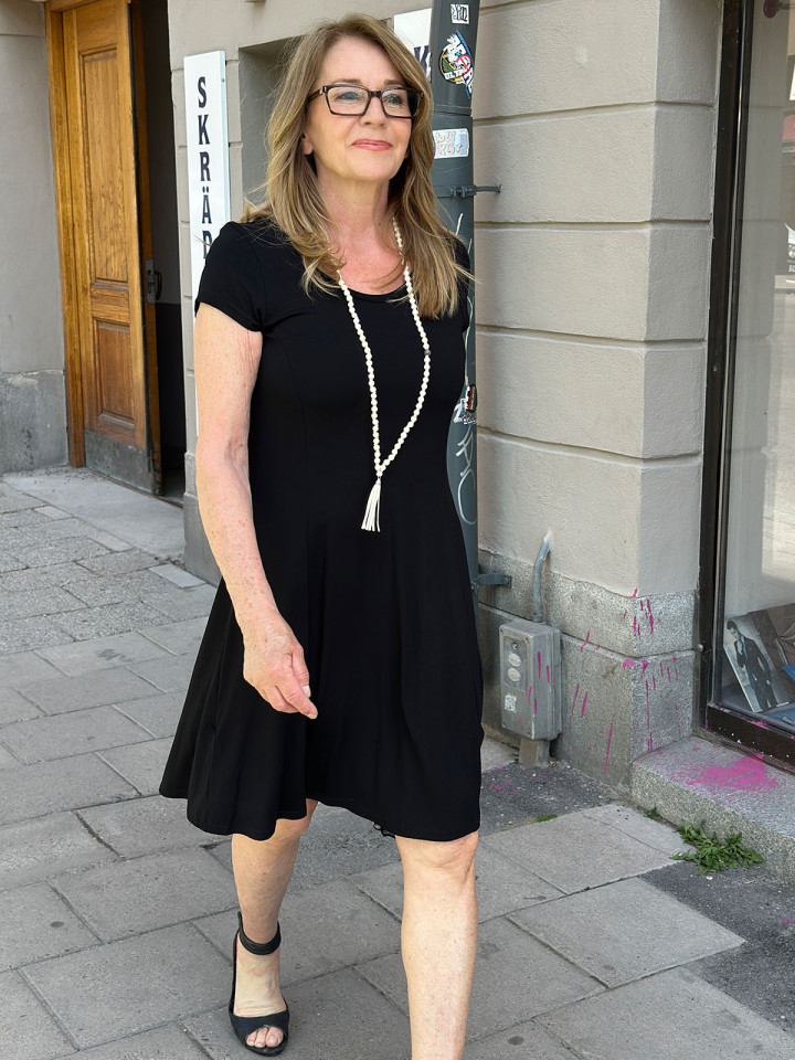 Klänning Kalla svart från Isay