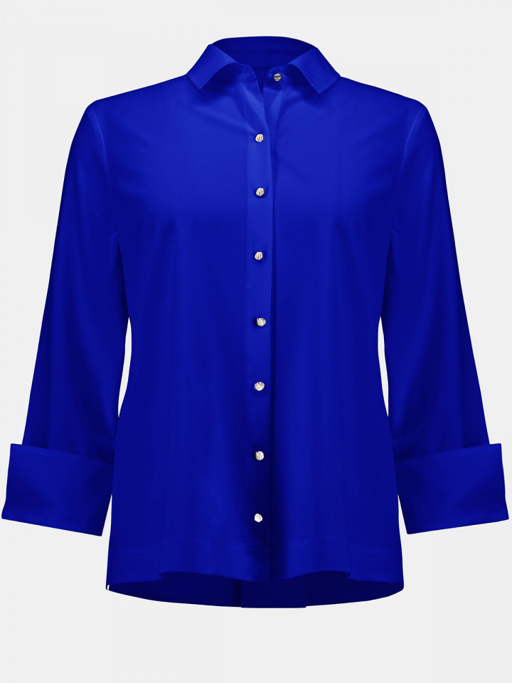 Kornblå blus med tuffa detaljer från...