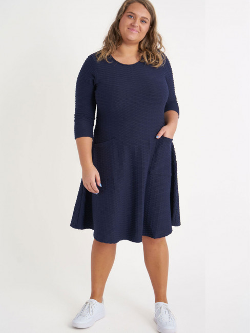 Trikåklänning struktur marin från Pont Neuf