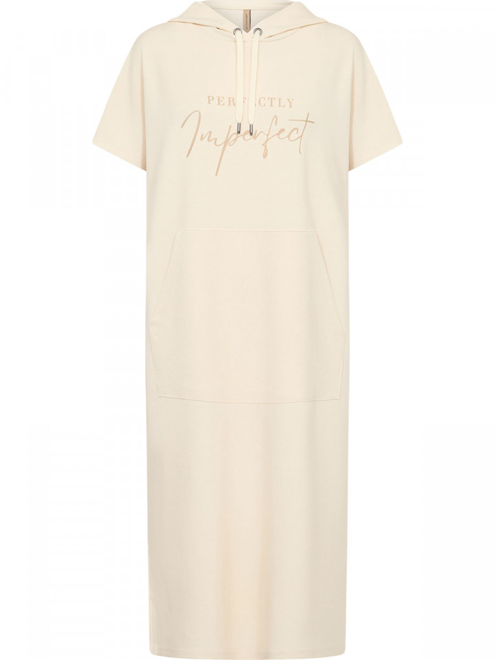 Trikåklänning Banu cremevit från...