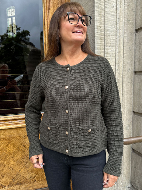 Mönsterstickad bomullskofta Chalina skogsgrön från Claire