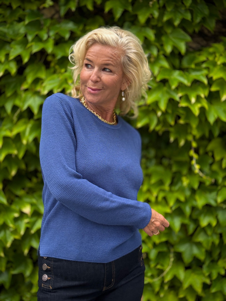 Tröja Livia mellanblå från...