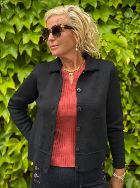 Kofta Kaja Svart från Sibinlinnebjerg