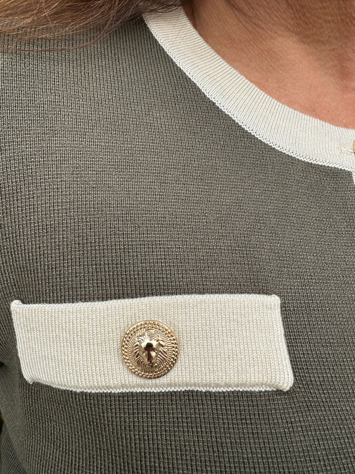 Finstickad kofta olive/creme från Micha