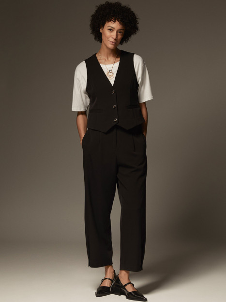 Väst Jordyn svart från Masai