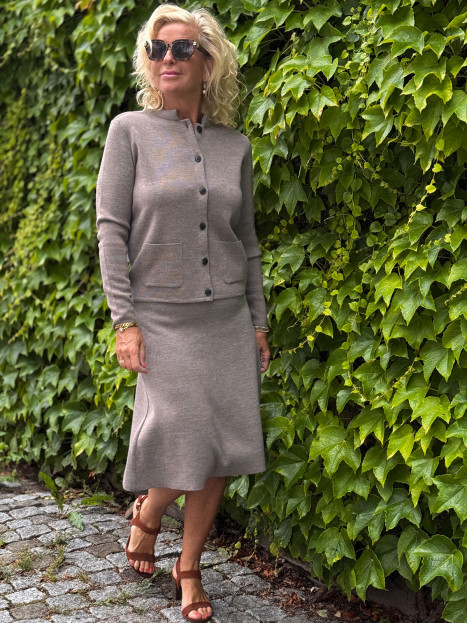 Stickad kjol Kirsten taupe från SibinLinnebjerg