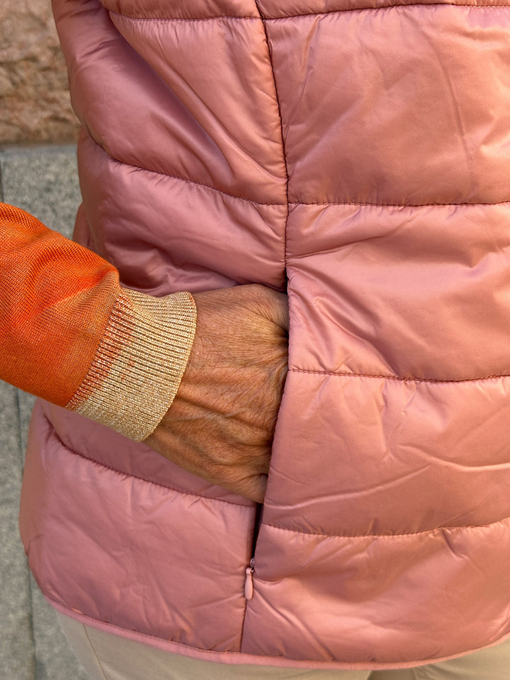 Täckväst puderrosa från Betty Barclay