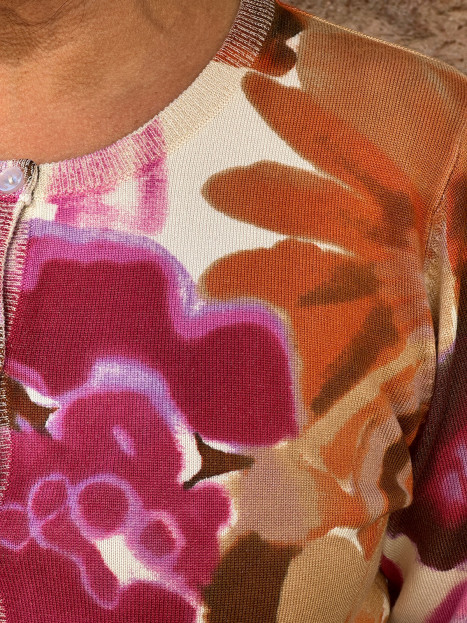 Finstickad kofta guld/orange/rosa blom från Micha