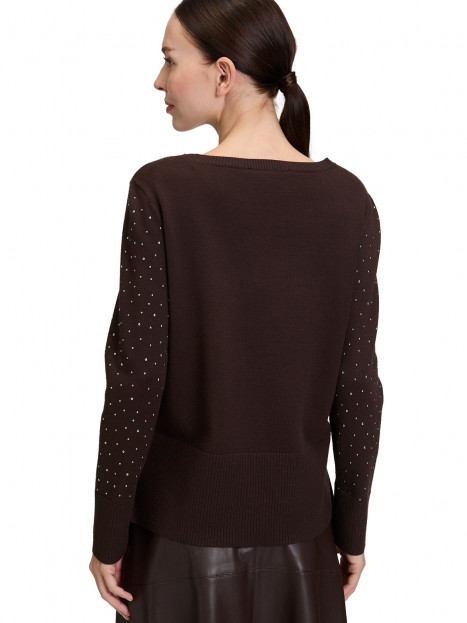 Finstickad tröja kakaobrun med mini-nitar från Betty Barclay