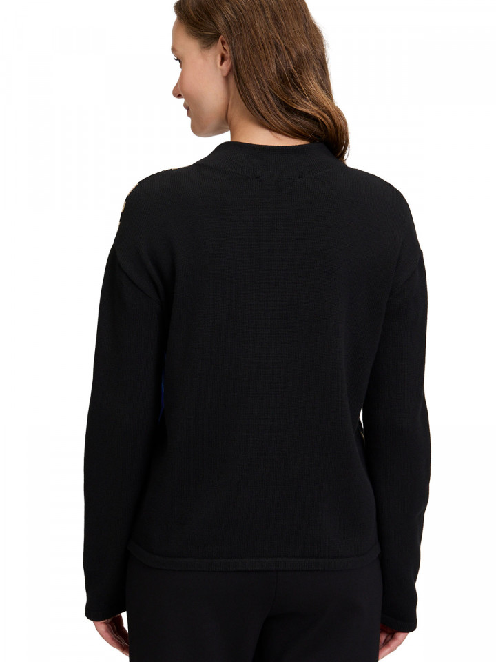 Stickad bomullströja blå/creme/svart...