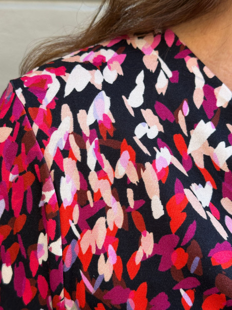 Omlottopp Vinröd/röd/svart från Arimi