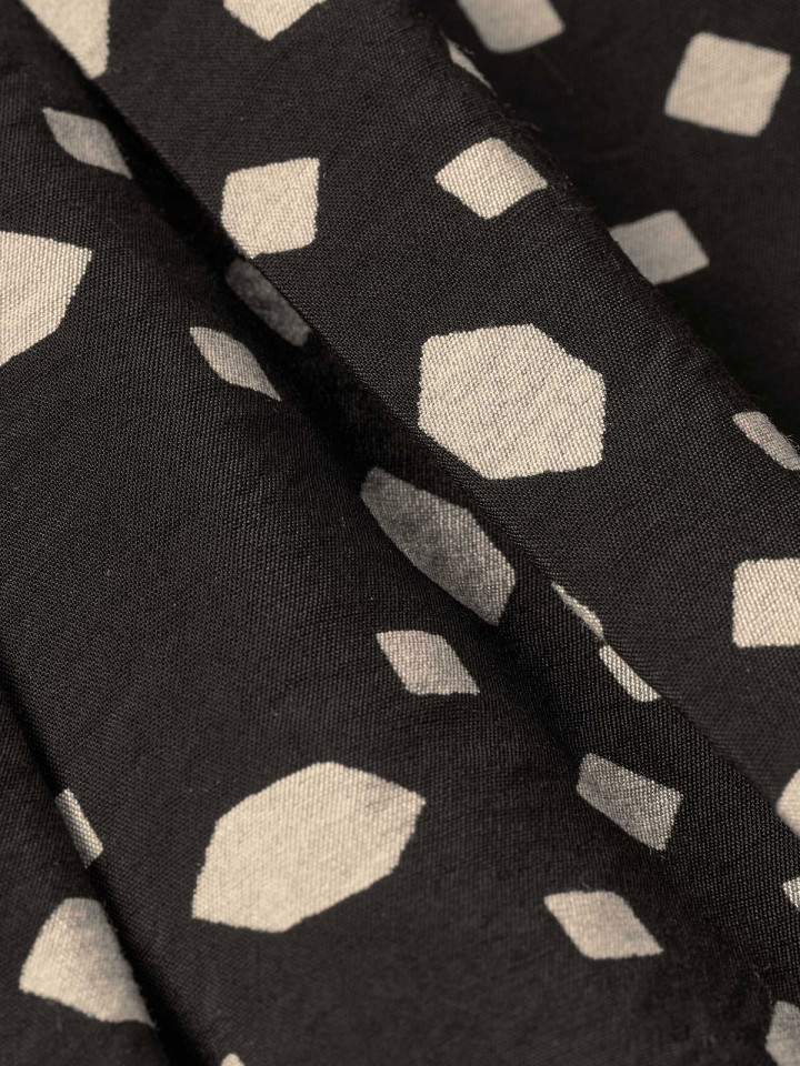 Blus Doella svart från Masai