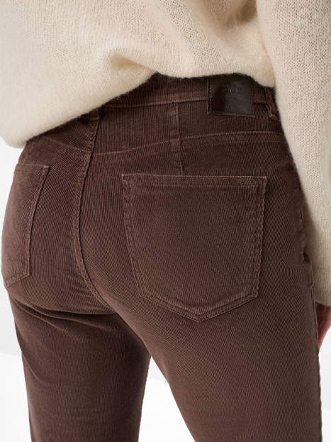 Manchesterbyxa Carola chokladbrun från Brax