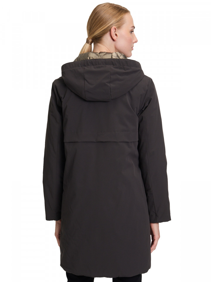 Vändbar täckkappa svart/guldgrön från...