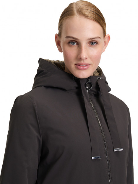 Vändbar täckkappa svart/guldgrön från Betty Barclay