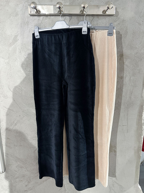 Manchesterbyxa svart från M.X.O 2