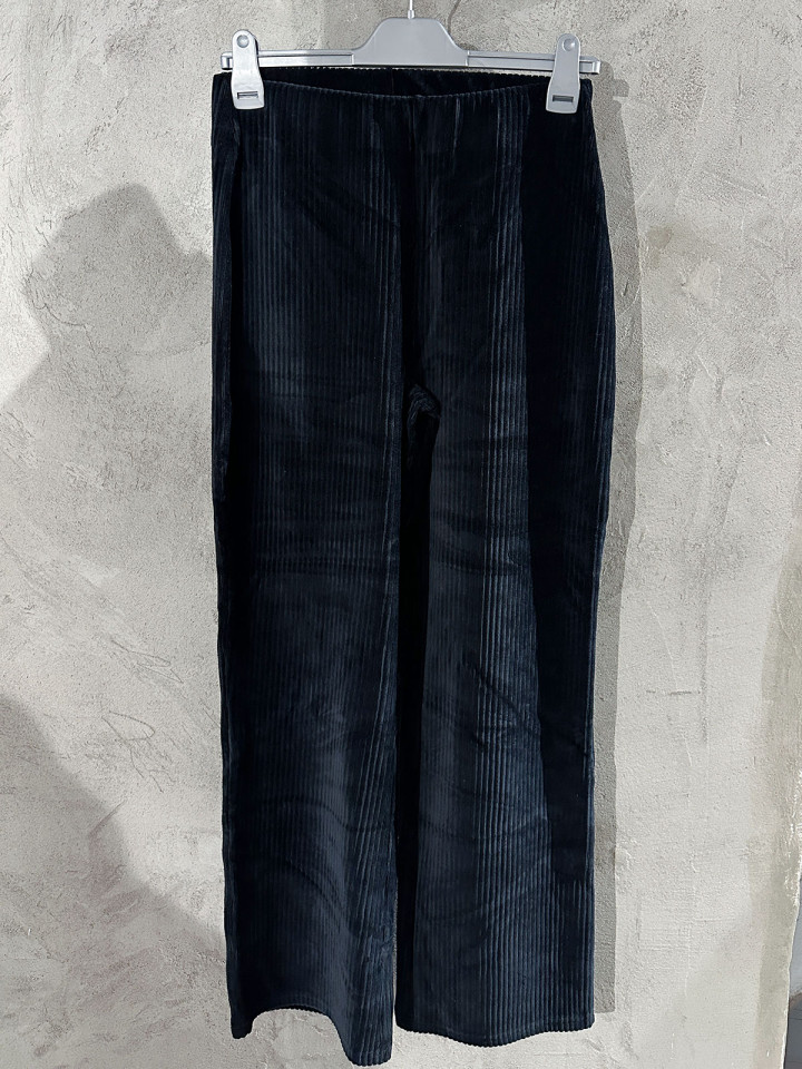 Manchesterbyxa svart från M.X.O