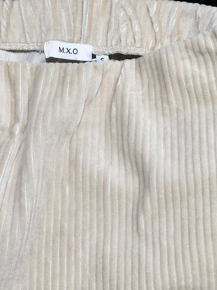 Manchesterbyxa creme från M.X.O