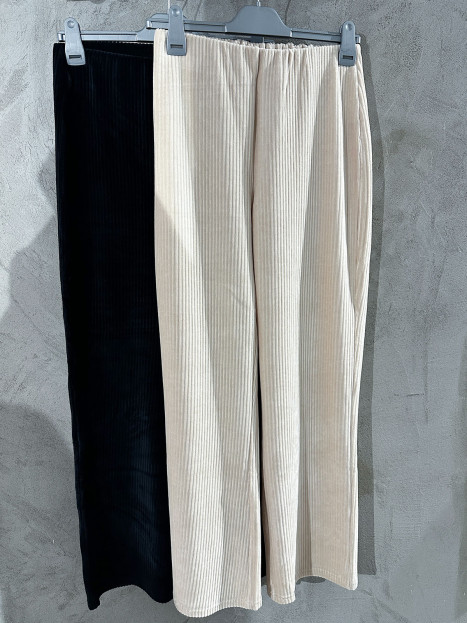 Manchesterbyxa creme från M.X.O