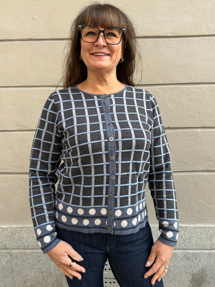 Finstickad bomullskofta Odette blå...