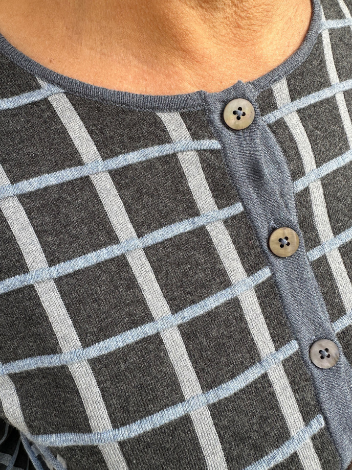 Finstickad bomullskofta Odette blå...