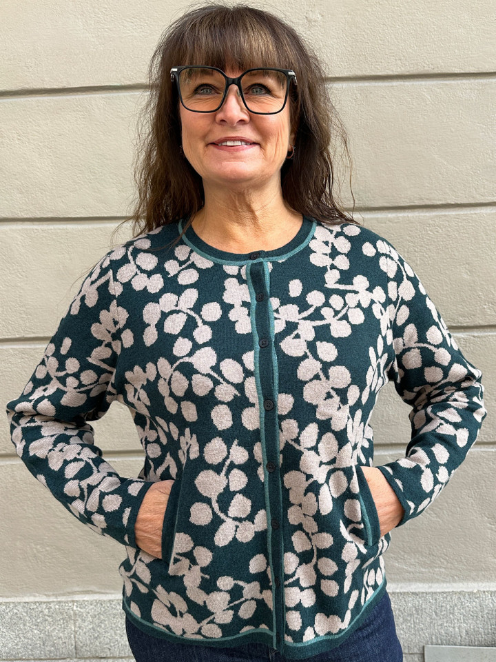 Finstickad kofta Natasha grön från Mansted