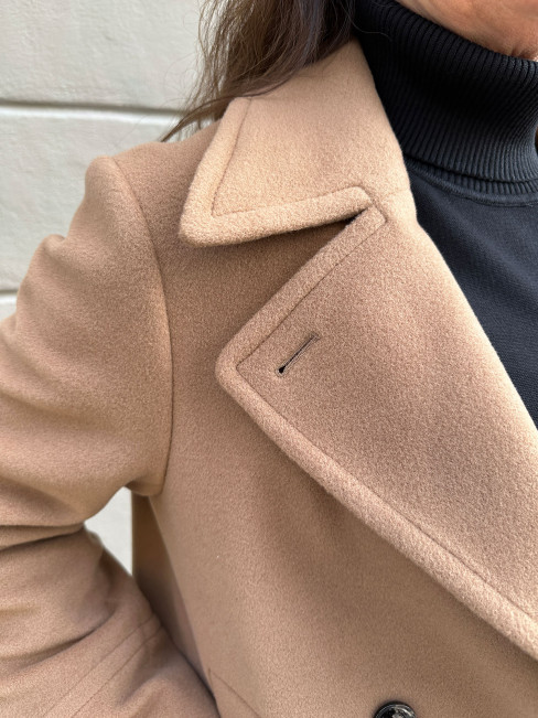 Kort ullkappa camel från Claire 2