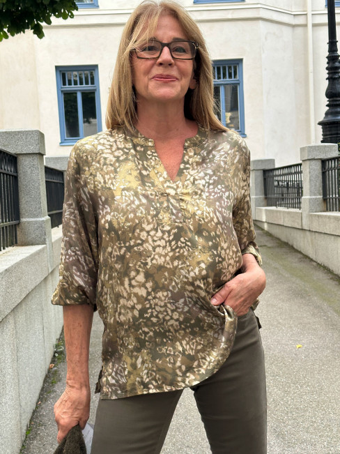 Satinblus grön från Claire