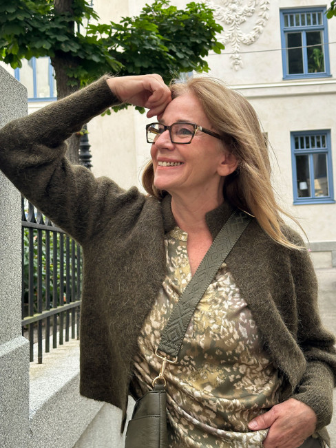 Satinblus grön från Claire 2