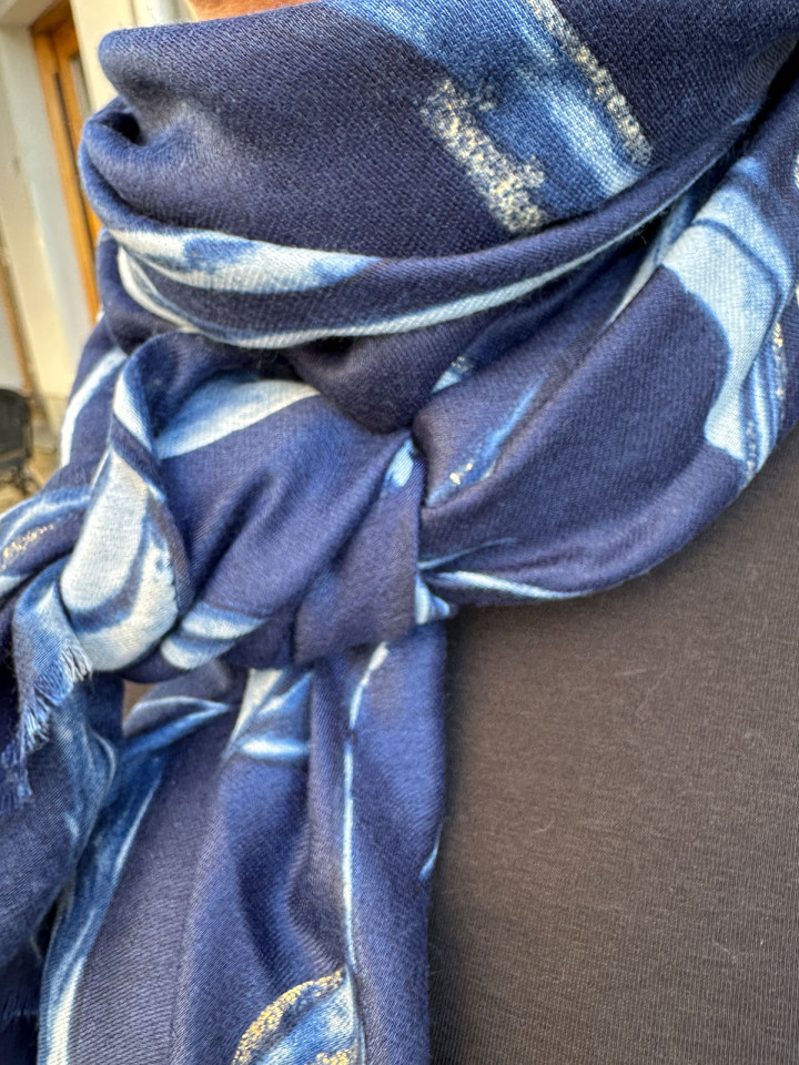 Sjal blå från 7East